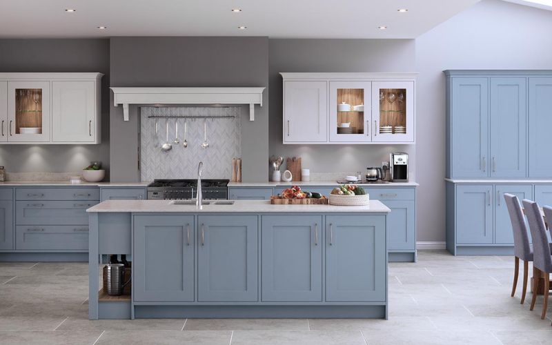 Phòng bếp hiện đại màu bạc cho người mệnh Kim decor nội thất nhã nhặn