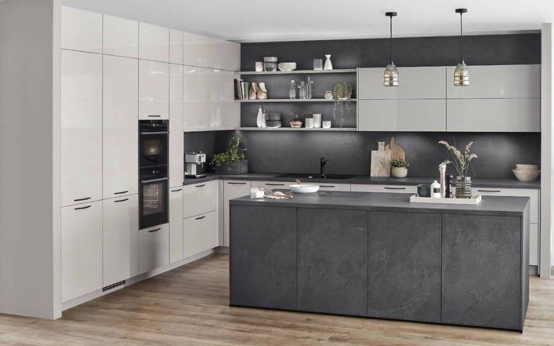 Nên sơn các màu tối để che khuyết điểm tốt cho phòng bếp