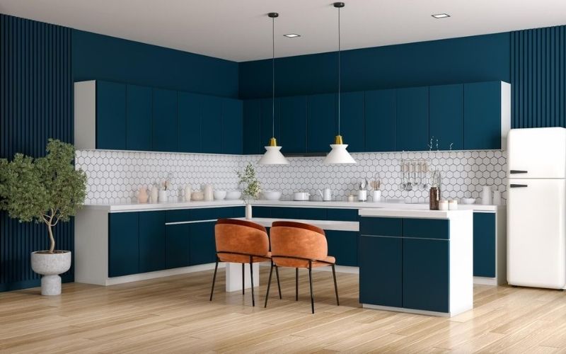 Phòng bếp hiện đại màu xanh dương, bố trí cây xanh tươi mát
