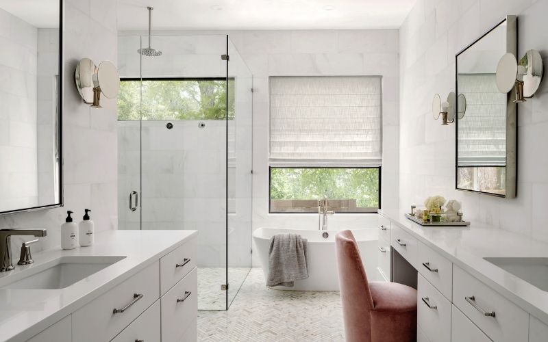 Cần lắp ráp các vật dụng cần thiết cho nhà vệ sinh