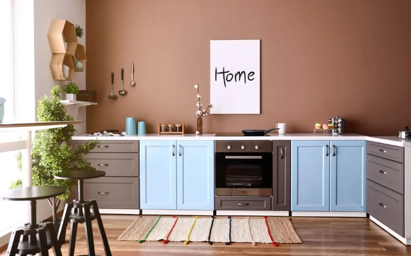 Phòng bếp tối giản với gam màu nâu đất kết hợp nội thất thông minh