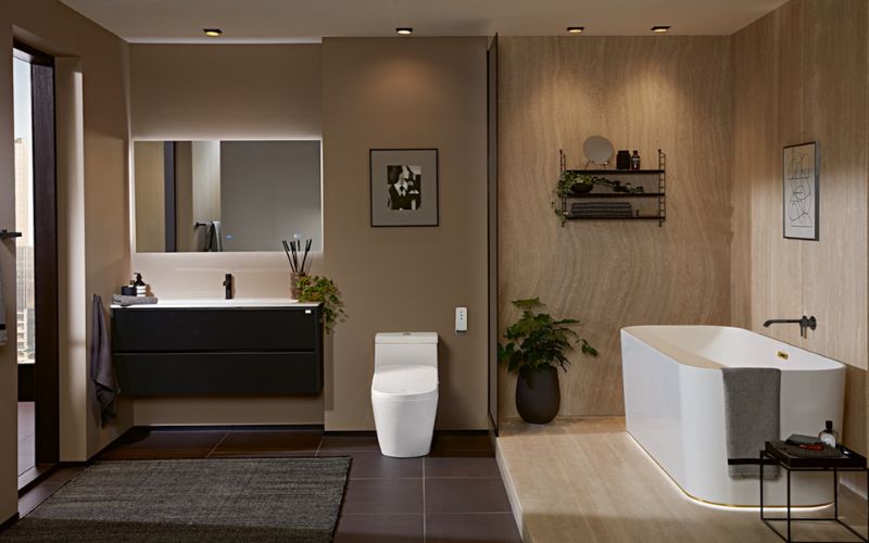 Phòng tắm nâu đất hiện đại, nội thất tiện nghi, bố trí cây xanh