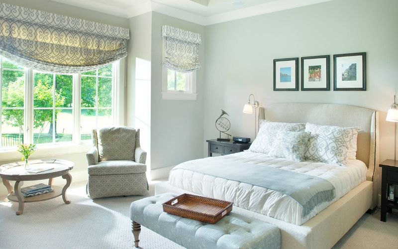 Tạo điểm nhấn cho phòng ngủ màu xanh ngọc với tranh treo tường