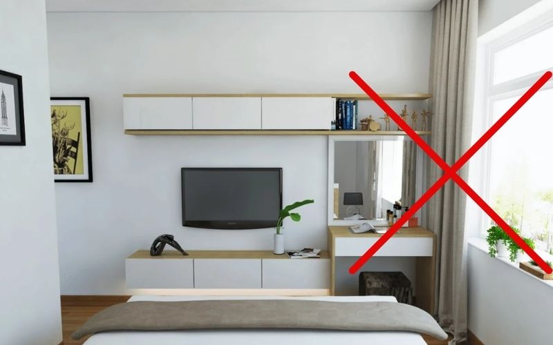 Không được đặt bàn trang điểm đối diện cửa sổ