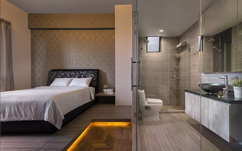 Thiết với với nhà vệ sinh ốp kính kết hợp thêm màn che lịch sự và trang nhã
